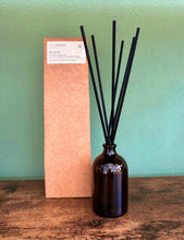 Load image into Gallery viewer, Relaxing Essential Oil Fibre Reed Diffuser