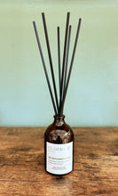 Load image into Gallery viewer, THE GENTLEMAN'S STUDY Fibre Reed Diffuser