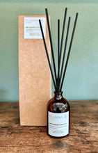 Load image into Gallery viewer, WINTERBERRY PARLOUR Fibre Reed Diffuser