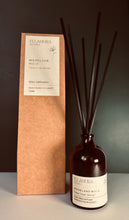 Load image into Gallery viewer, WOODLAND WALK Fibre Reed Diffuser