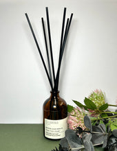 Load image into Gallery viewer, WOODLAND WALK Fibre Reed Diffuser