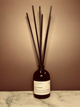 Load image into Gallery viewer, Black Orchid Fibre Reed diffuser
