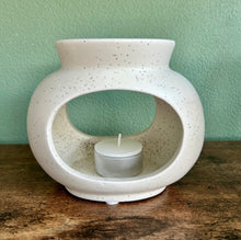 Load image into Gallery viewer, Cream speckled ceramic wax melter / oil burner
