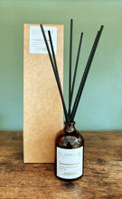 Load image into Gallery viewer, THE WOODLAND WALK Fibre Reed Diffuser
