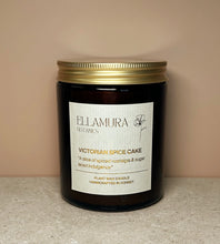 Load image into Gallery viewer, VICTORIAN SPICE CAKE Candle
